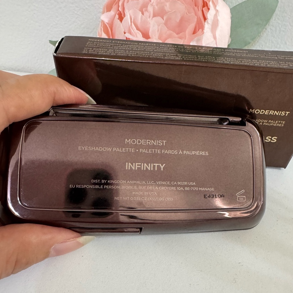 Hourglass Modernist Eyeshadow Palette -INFINITY - Picture 7 of 9